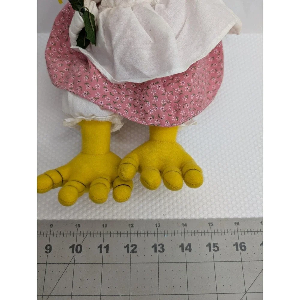 Easter Pet Chicken Hen Plush 13 Inch Fun World Stuffed‎ Animal Toy